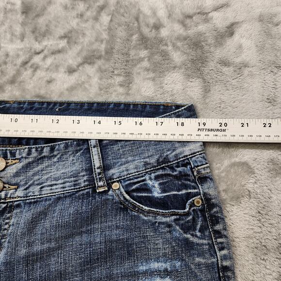 Vintage Maurices Jeans Womens 14 Blue Distressed Low Rise Capri Faded Casual - Picture 10 of 14